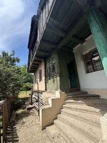 Продається 1/2 будинку на Донбасівській