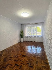 Продам квартиру по вул. Сірка | Перший поверх | 20 999 $
