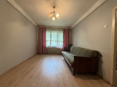 Без комісії. ДЕРЖПРОГРАМИ + Продаж 1-кімнатної квартири в Дніпровському районі Києва, вул. Чорних Запорожців, 11В