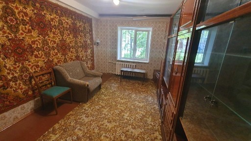 Продам 2 кім. кв. на Березняках.