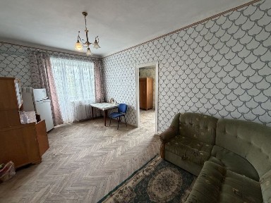 Продам 2 к квартиру вул. Київський Шлях р- н 4ї школи, м/п вікна, 44м2х
