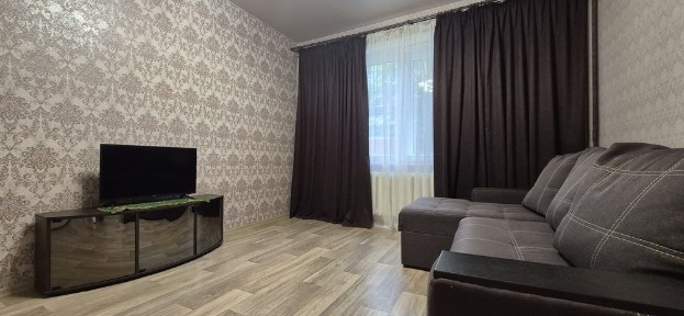 Продаж 2к квартири вул Г Чорнобиля ( центр) з меблями і технікою