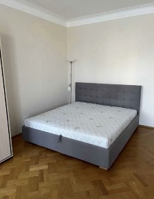 Київ, Шевченківський, вулиця Юрія Іллєнка 6