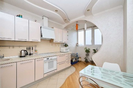 Продаж 3-кімнатної квартири (100 м2) в ЖК Зелений Мис, Академмістечко