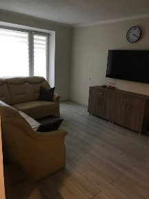 продам 3х кімнатну квартиру в центрі без комісії