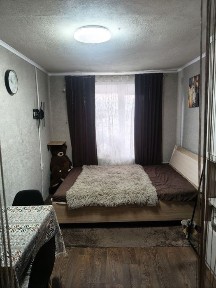 Продам кімнатну в Гуртожитку/