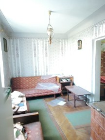Продаж будинку біля залісся