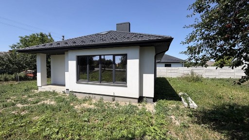 Новенький будиночок