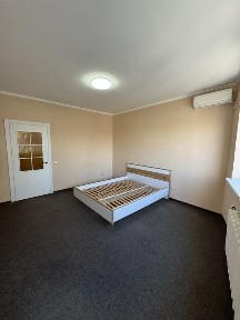 Київ, Дарницький, вулиця Михайла Гришка 9