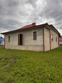 Будинок у селі Панка Чернівецька область - простір, природа та якісне будівництво