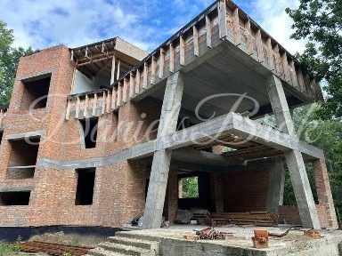 Конча Заспа, современный дом в стиле хай-тек