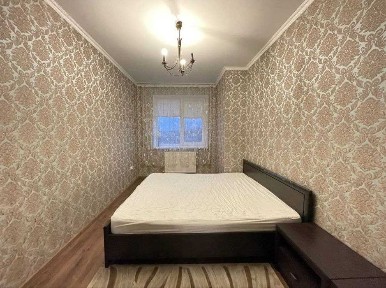 Здається 2к. квартира неподалік центру