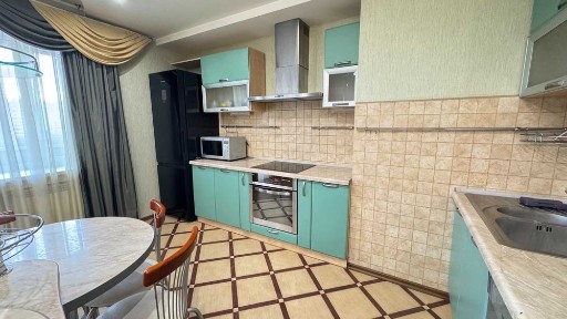 Простора 2 кім кв (євротрьошка) по вул. Набережна, 22! м. Вишгород