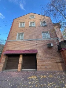 ТрёхЭтажный дом на Каманина Аркадия 900м. кв. участок 10 соток