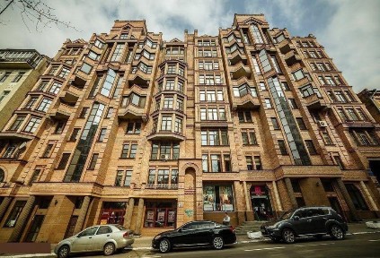 Київ, Шевченківський, вулиця Олеся Гончара 26