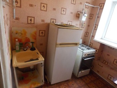 Продам 1-к. квартиру (гостинка) центр Броварів, Незалежності ЕК
