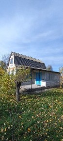 Продаж будинку. Прямий вихід до водойми