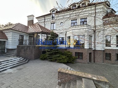 Продажа будинка з озером Анатолия Соловьяненко, село Козин