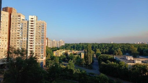 Трикімнатна квартира Серія КТ поруч метро 300 Теремки до 300м