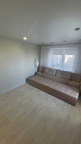 продам 2 кімнатну квартиру