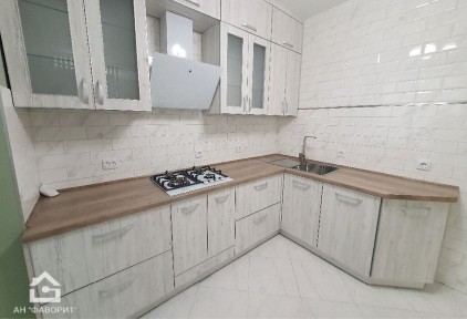 Продаж 2 к квартири Зарічанська