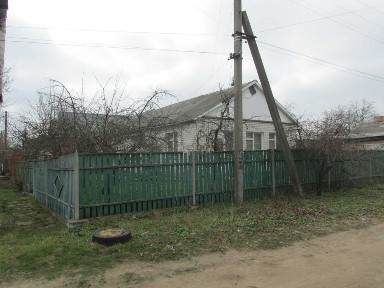 Продам частину будинку по вул. Тітова ( район Дитячої лікарні)