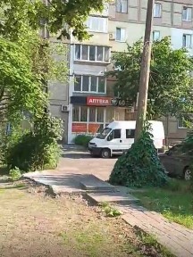 Приміщення поруч з метро 