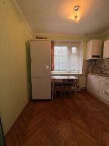 Оренда біля ТЦ Велмарт по вул. Коновальця