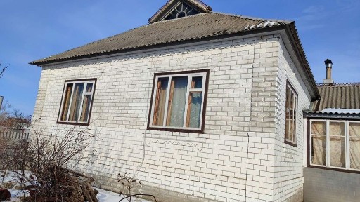 Добротний будинок у селі Тернова - простір, затишок і родючі землі!
