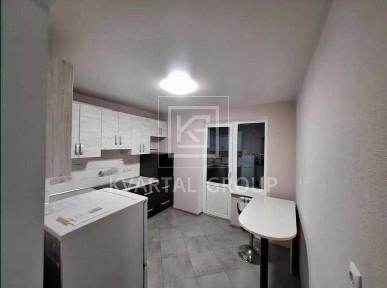 Продається світла 1-кімнатна квартира площею 43 м² у сучасному житловому комплексі «Атлант» у Коцюбинському.