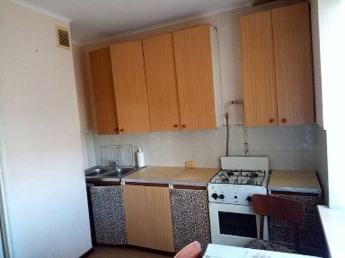 Здам 1ну квартиру вул Безручка 7000грн