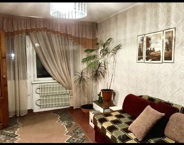 Продам 2х кім квартиру Польова