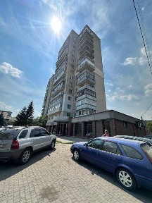 12 Школа 140м2 Здам Фасадне Цокольне приміщення з Парковкою та Хорошим Трафіком
