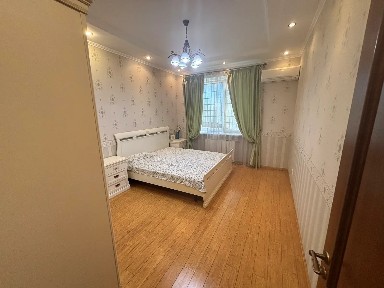 Київ, Вишгородська вул., 45/2