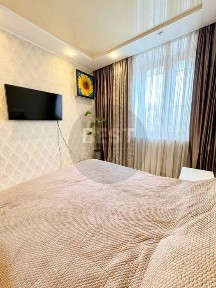 Продаж 2-к кв, пр. Науки, Центр