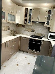 Продам 2х комн квартиру, метро Левада, пр Аэрокосмический (Гагарина) 4/9 с капит ремонтом