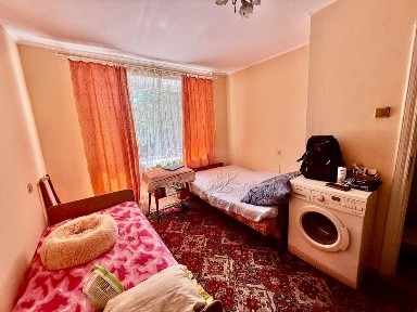 Продаж квартири у цегляному будинку біля Аквапарку