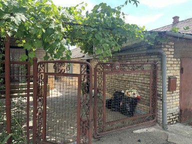 Продаж будинку біля 54 школи