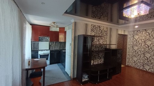 Продам 2х кімнатну квартиру, по вул. Київська, Центр