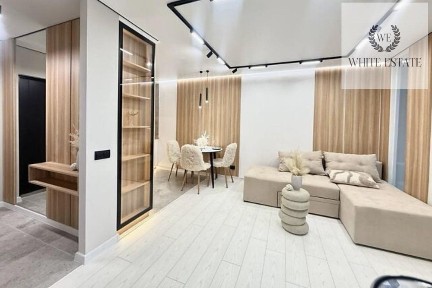 Продаж 2 кім квартира вул. Смакули 8