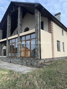Продаж будинку в Бобриці з виходом до озера