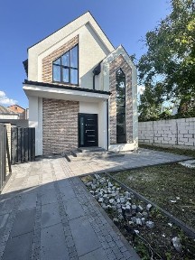 Продам будинок на Вокзальній. БЕЗ комісіі