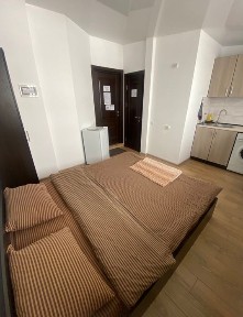 Подобово 1-к студія центр, з видом на Ратушу, є кондиціонер)