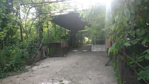 Оренда приватного будинка біля КЗРК, без малих діточок, велика ділянка можна з тваринами