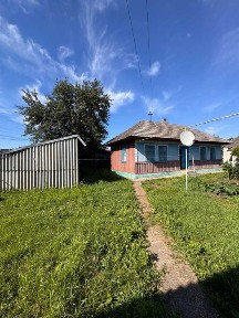 Продається велике господарство у селі Вікно