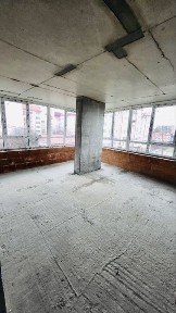 2 кімнатна сира квартира продаж р-н Східний