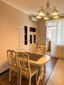 Продаж 2 кімн. квартири за адресою Драгоманова 40 ж