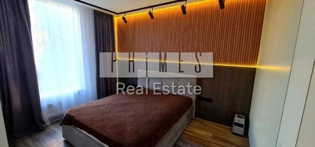 Продаж 3-кімнатної квартири 86 м² ЖК Комфорт Таун, вул. Регенераторна