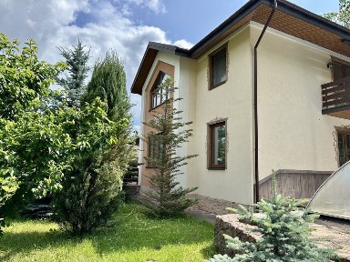Продаж будинку з басейном на 25 сотках в отені лісу. Лісова Буча