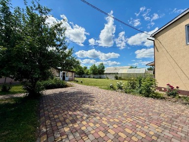 Будинок 150 м² у Бородянці | Газ | Під житловий сертифікат | 3 гаражі | Баня | Власне озеро | теплиця | котельня